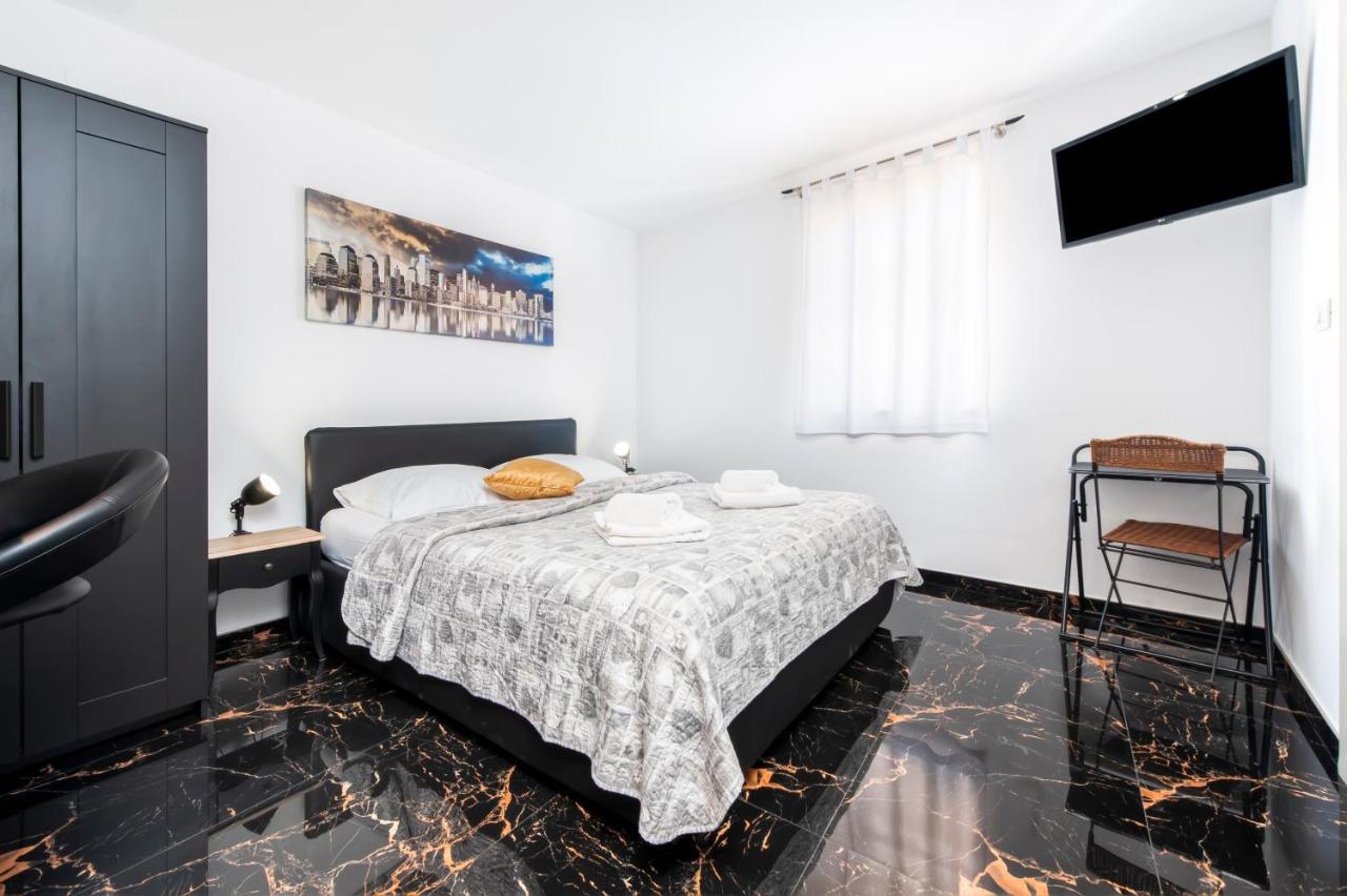 Dolce Studio Apartmani Rovinj Exterior photo